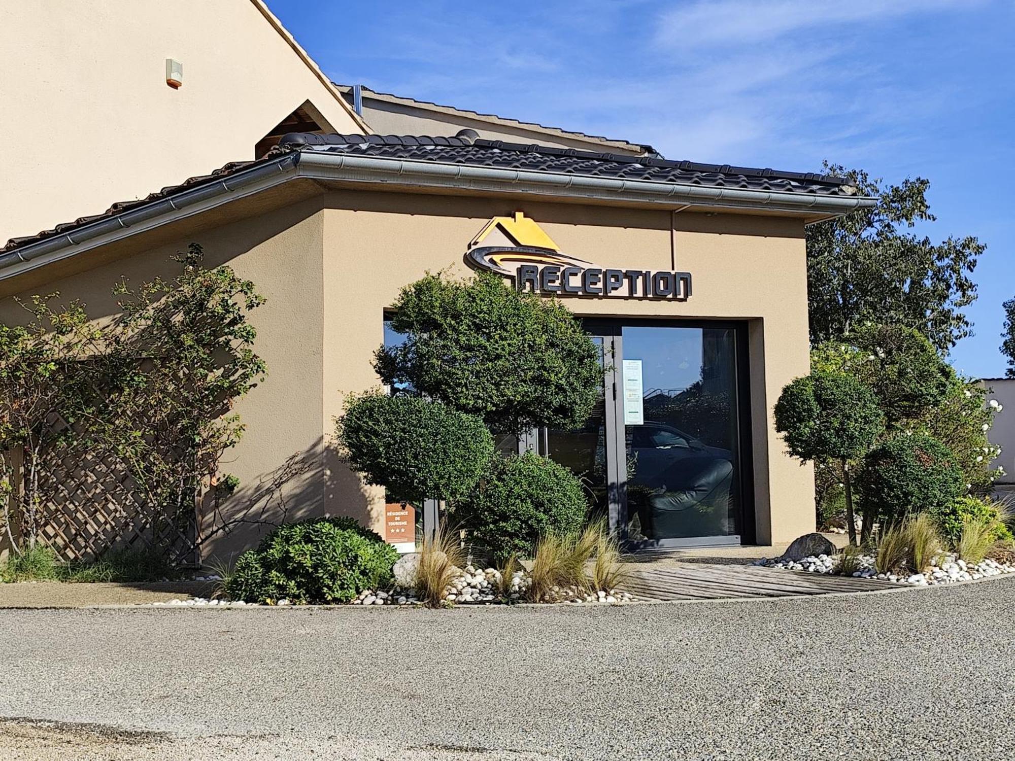 Appart'Hotel Residella House Room & Kitchen Avignon Le Pontet Exterior foto